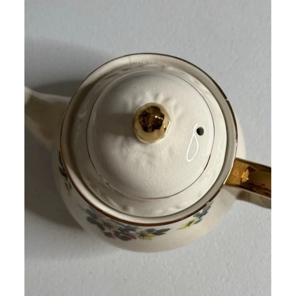 Vintage Arthur Wood & Sons Porcelain Teapot Chatsworth Roses Gold Trim UK‎